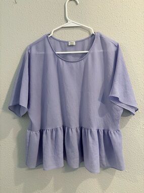 Wilfred Macee Blouse Aritzia Purple Lavender Peplum Short Sleeve Top (size S)
